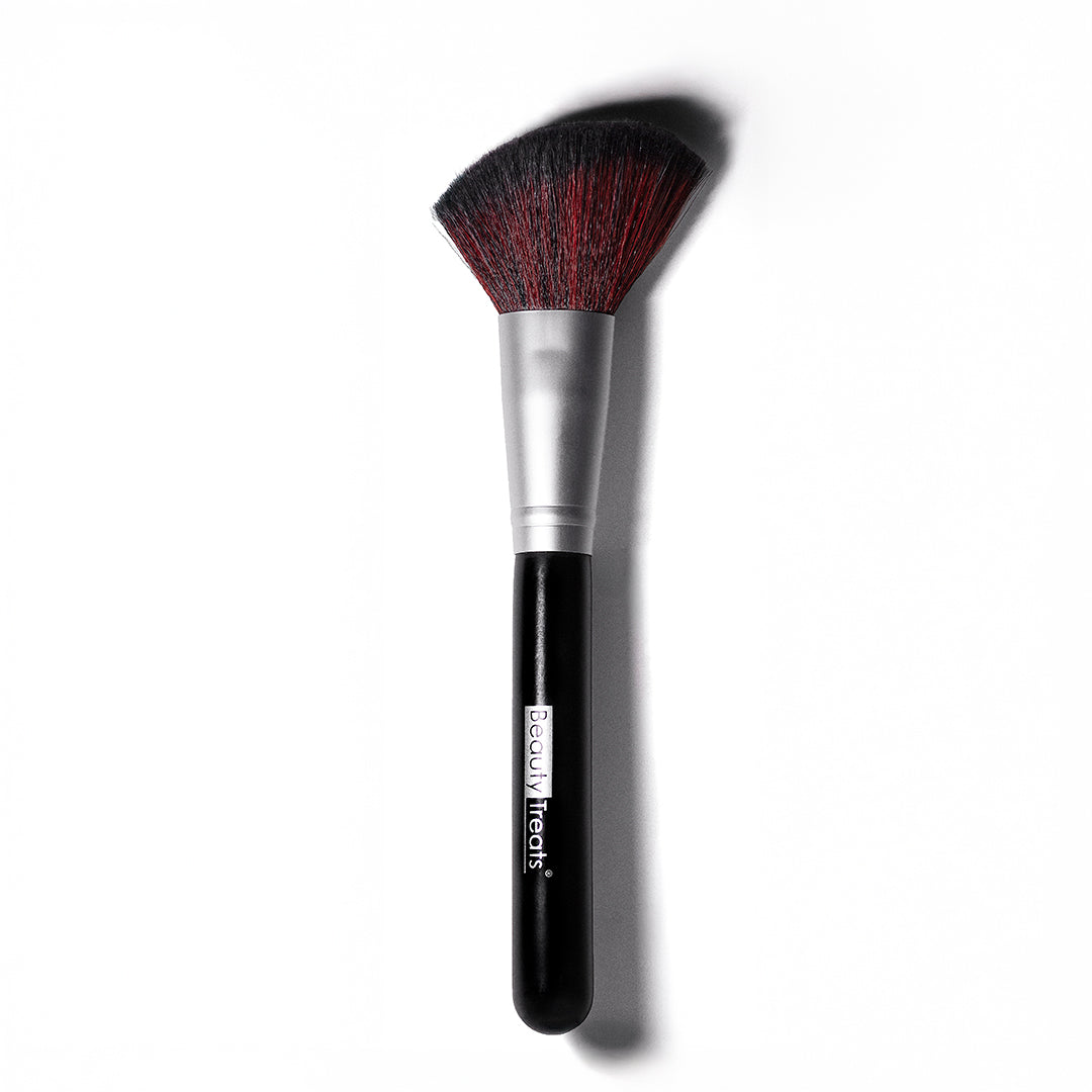 Beauty Treats Blush Brush